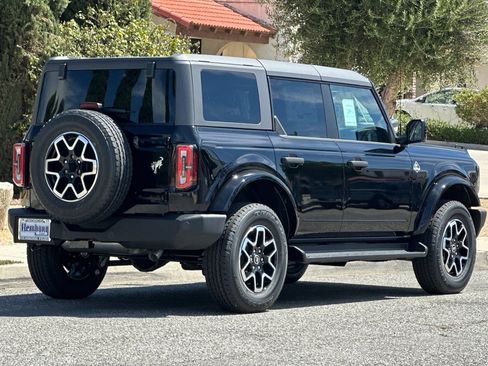 New 2026 Ford Bronco Outer Banks AWD/4WD image 4