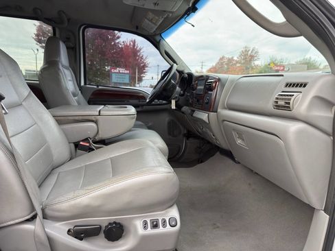 Used 2005 Ford F350 Lariat image 12