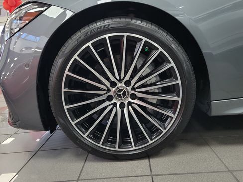 Used 2024 Mercedes-Benz C 300 Sedan image 5
