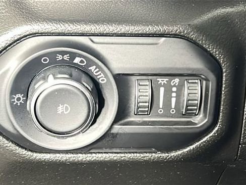 Used 2021 Jeep Wrangler Unlimited Sport AWD/4WD image 19