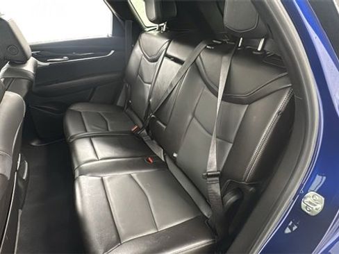 Used 2025 Cadillac XT5 Premium Luxury image 12