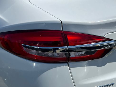 Used 2020 Ford Fusion SE AWD/4WD image 20