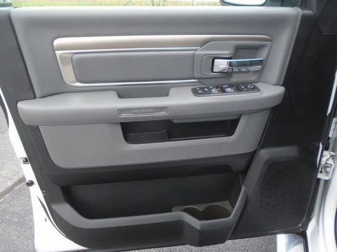 Used 2018 RAM 1500 Big Horn image 12