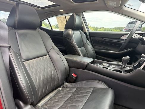 Used 2023 Nissan Maxima Platinum w/ Sport Mat Group FWD image 29