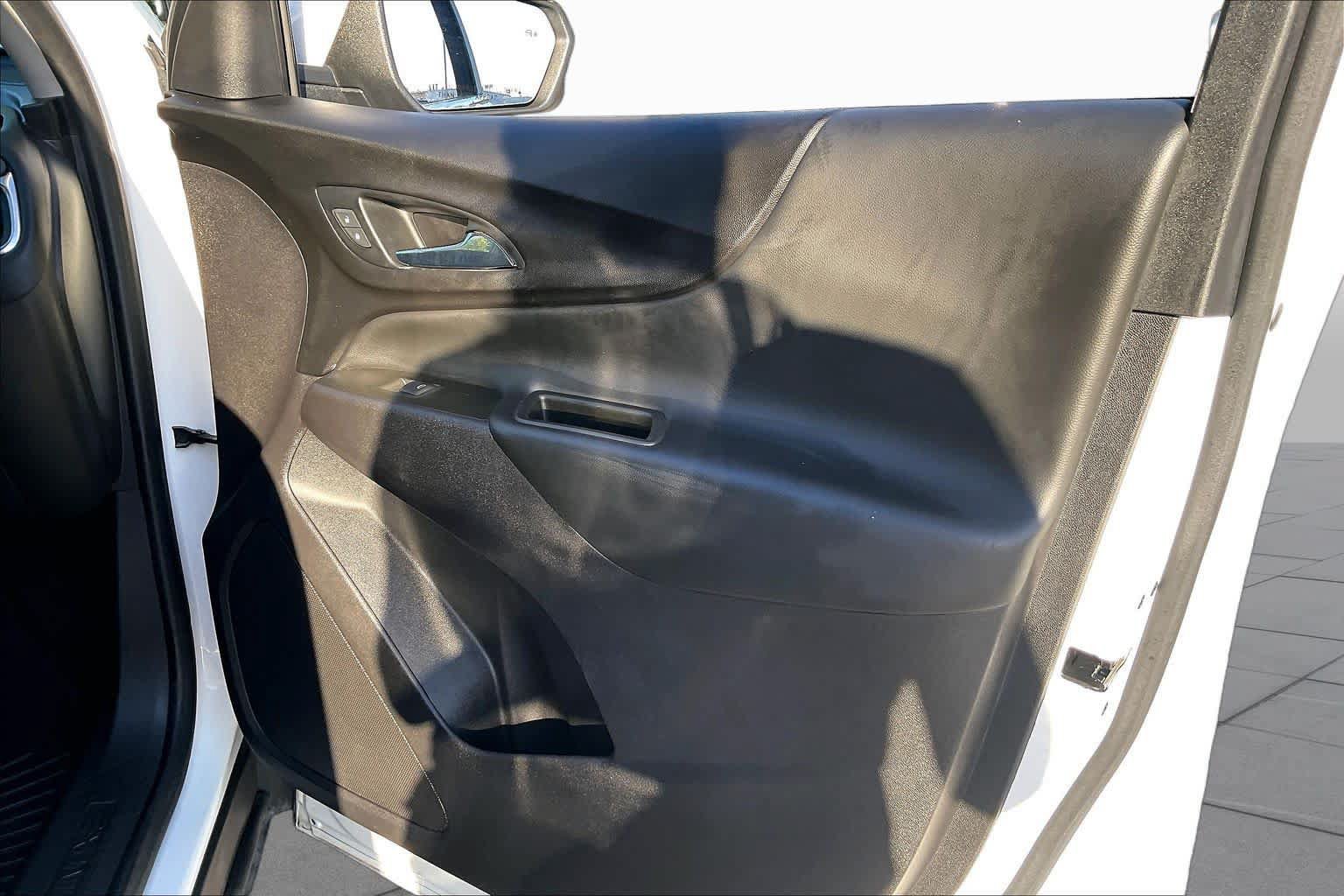Used 2021 Chevrolet Equinox LT AWD/4WD image 21