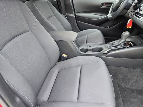 Used 2024 Toyota Corolla LE image 9