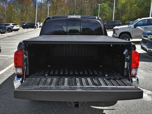 Used 2023 Toyota Tacoma SR5 AWD/4WD image 8