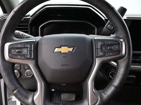 Used 2025 Chevrolet Silverado 2500 LT w/ Convenience Package AWD/4WD image 17
