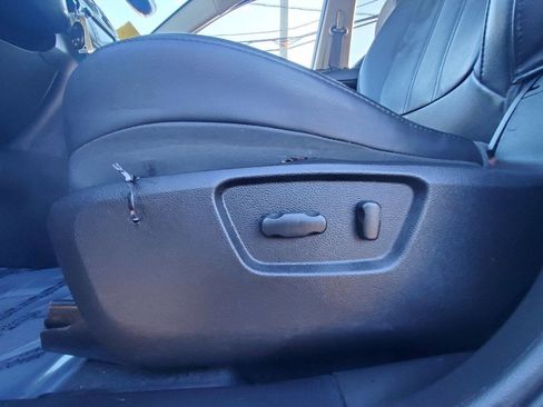 Used 2014 Chevrolet Captiva Sport LT w/ Convenience Package image 15