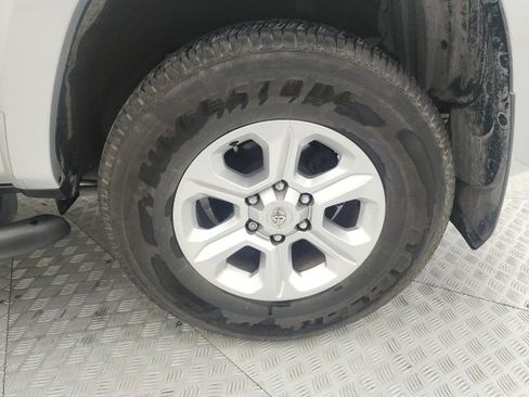 Used 2022 Toyota 4Runner SR5 image 10