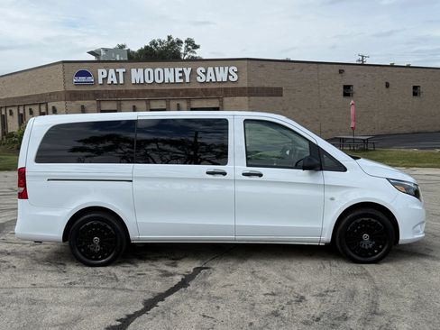 Used 2019 Mercedes-Benz Metris Passenger image 8