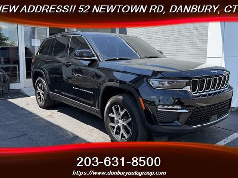 Used 2025 Jeep Grand Cherokee Limited AWD/4WD image 7