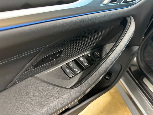 Used 2025 BMW i4 xDrive40i image 11