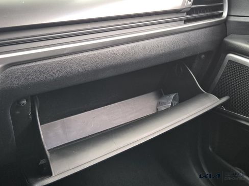 Certified 2024 Kia Telluride S w/ S Sunroof Package FWD image 20