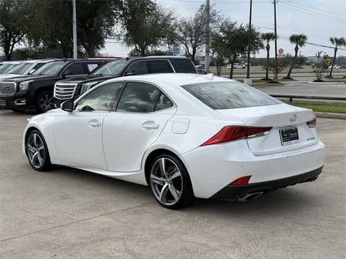 Used 2018 Lexus IS 300 image 3