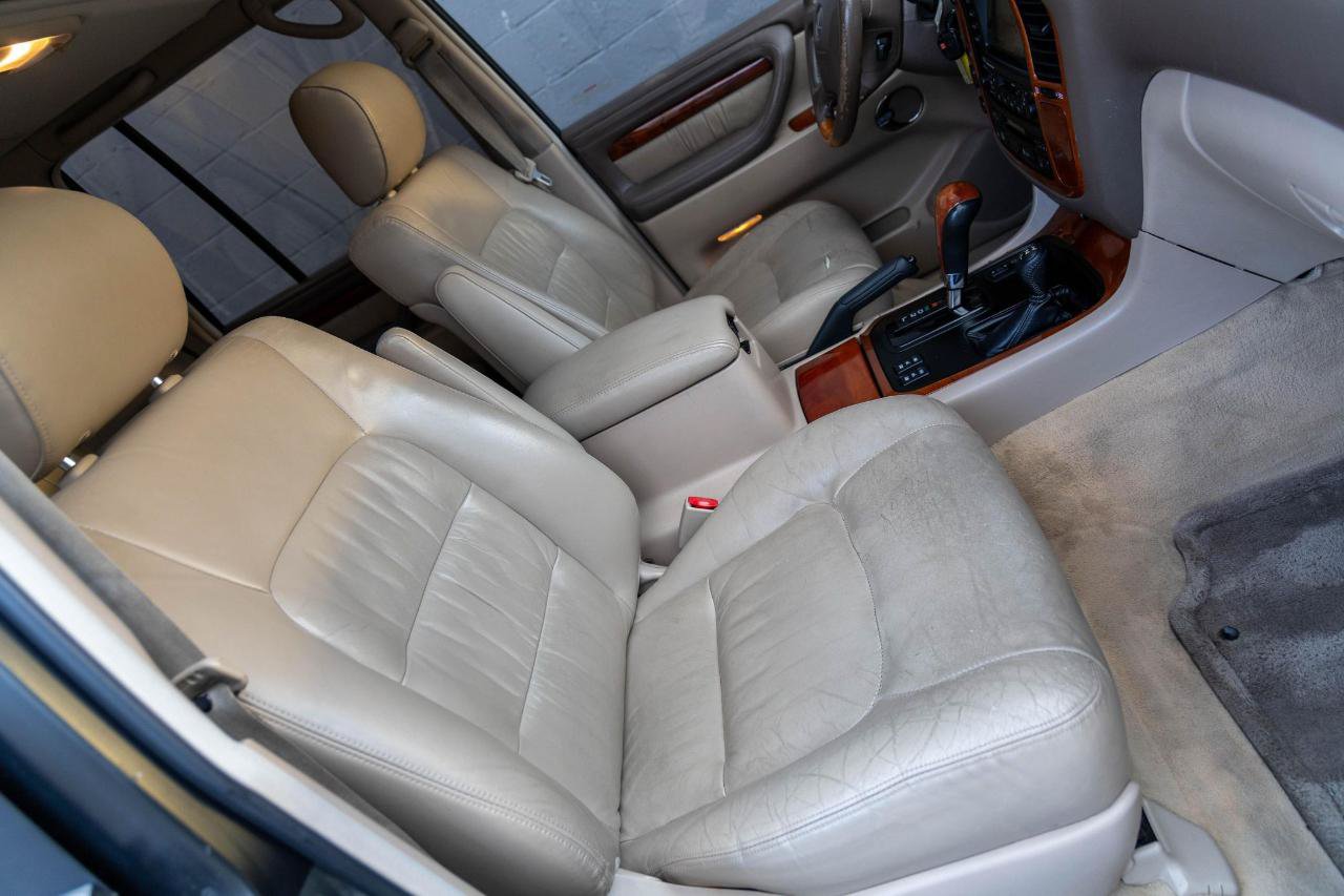 Used 2002 Lexus LX 470 4WD image 5