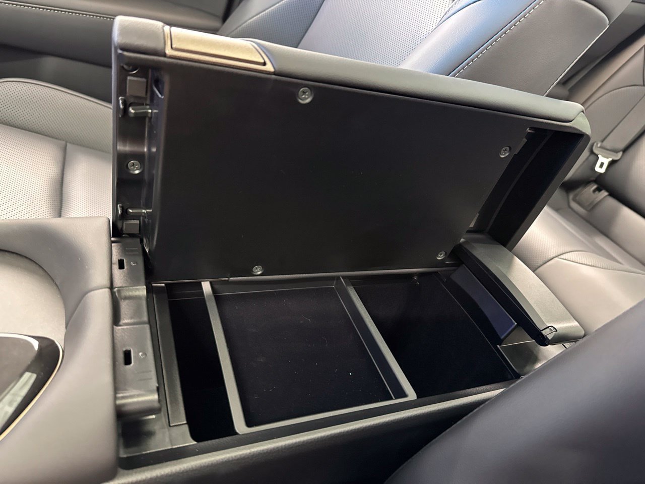 New 2026 Toyota Crown Platinum AWD/4WD image 31