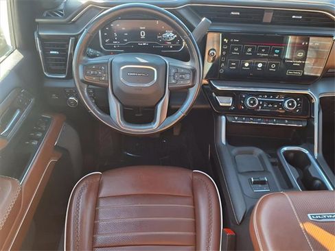 Used 2024 GMC Sierra 2500 Denali Ultimate image 9