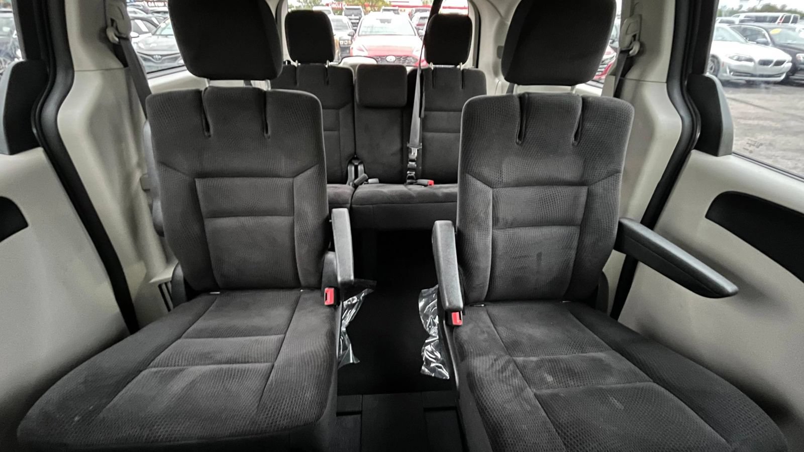 Used 2019 Dodge Grand Caravan SE w/ UConnect Hands-Free Group FWD image 46