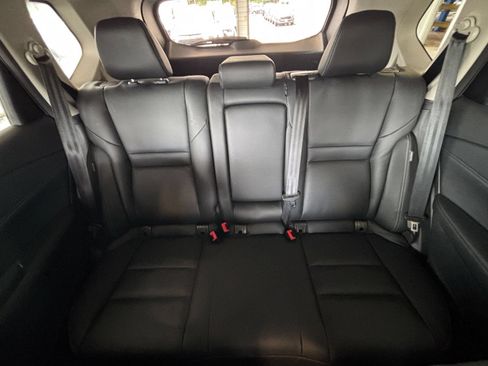 Used 2025 Kia Soul LX w/ LX Technology Package FWD image 40