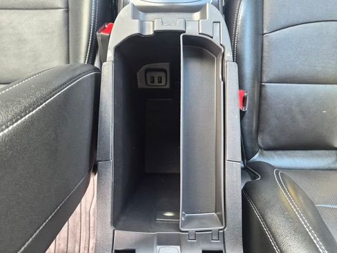Used 2023 GMC Terrain SLT w/ Infotainment Package II FWD image 36