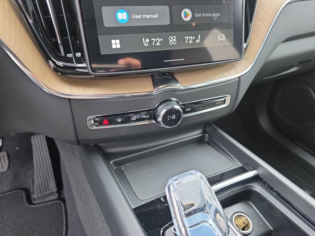 New 2026 Volvo XC60 B5 Plus w/ Protection Package Premier AWD/4WD image 16