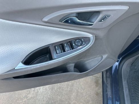 Used 2017 Chevrolet Malibu LS image 7