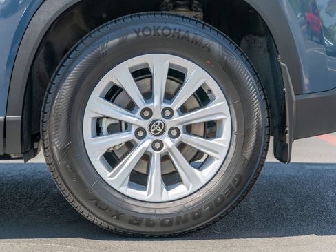 Certified 2024 Toyota Grand Highlander XLE FWD image 13