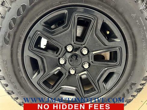 Used 2018 Jeep Wrangler Unlimited Sport S image 9