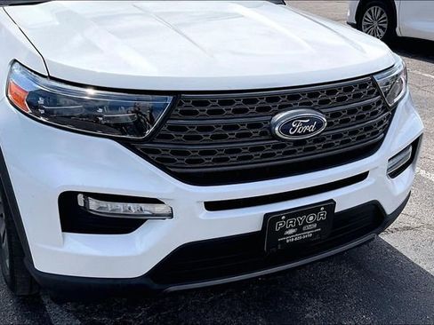 Used 2022 Ford Explorer XLT w/ Equipment Group 202A AWD/4WD image 34
