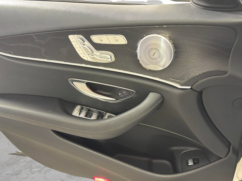 Used 2018 Mercedes-Benz E 300 image 24