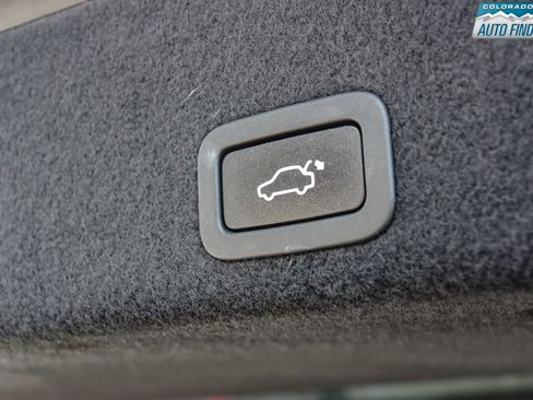 Used 2017 Volvo XC60 T6 Inscription w/ Climate Package image 29