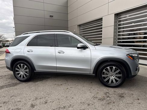 Used 2024 Mercedes-Benz GLE 350 4MATIC w/ Winter Package image 8