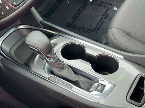 Used 2024 Chevrolet Malibu LT FWD image 14