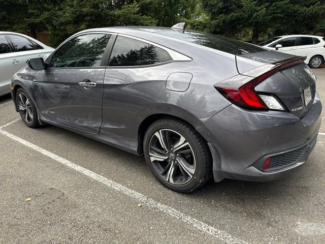 Used 2017 Honda Civic Touring image 4