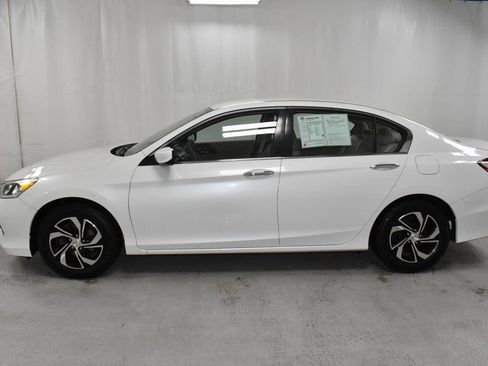 Used 2017 Honda Accord LX image 8