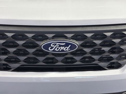 New 2026 Ford Maverick XLT w/ Equipment Group 301A AWD/4WD image 12