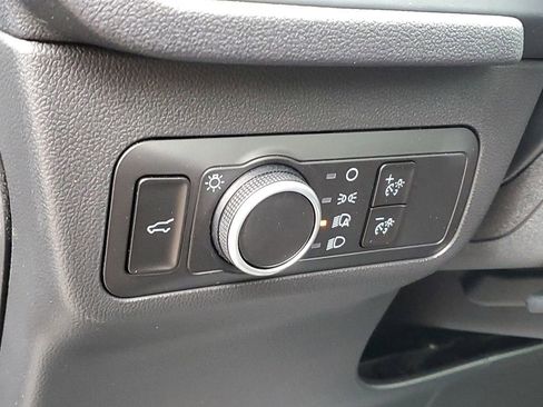 Used 2025 Ford Escape Active w/ Active Premium Tech Pack image 11