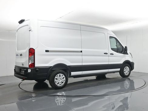 New 2026 Ford E-Transit 148 Medium Roof w/ Load Area Protection Package image 22