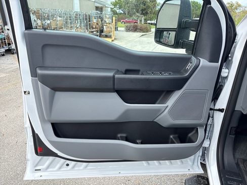 New 2026 Ford F250 XL w/ XL Driver Assist Package RWD image 24