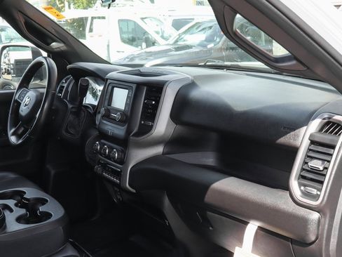 Used 2021 RAM 5500 Tradesman w/ Chrome Appearance Group image 34