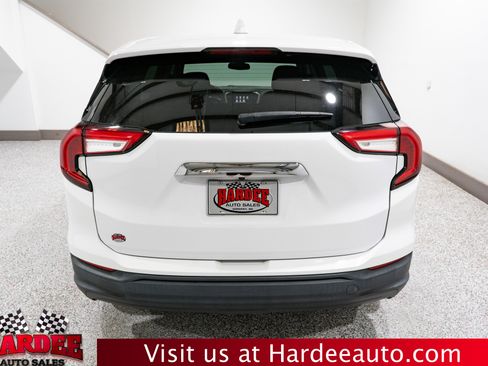 Used 2022 GMC Terrain SLE image 4