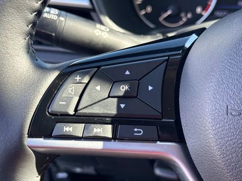 Used 2025 Nissan Altima 2.5 SL image 29