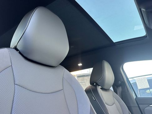 New 2026 Volkswagen Tiguan SE R-Line image 17