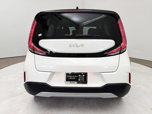 Certified 2025 Kia Soul LX FWD image 13