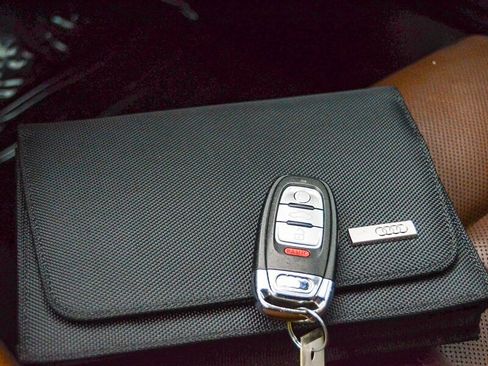 Used 2015 Audi A6 TDI Prestige w/ Prestige Package image 33