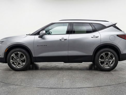 Used 2025 Chevrolet Blazer LT image 5