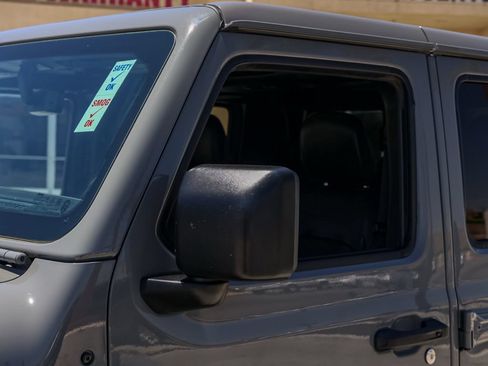 Used 2022 Jeep Gladiator Overland w/ Popular Equipment Package AWD/4WD image 12