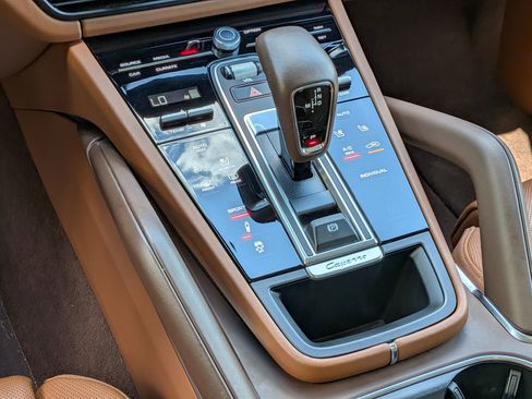 Certified 2023 Porsche Cayenne Turbo w/ Premium Package Plus AWD/4WD image 18