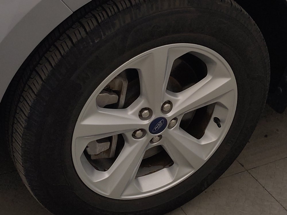 Used 2021 Ford Edge SE FWD image 31